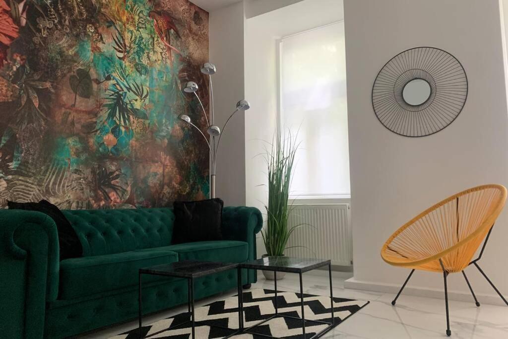 Cool City Center Apt. @ Metro And Shopping Street Wien Eksteriør billede
